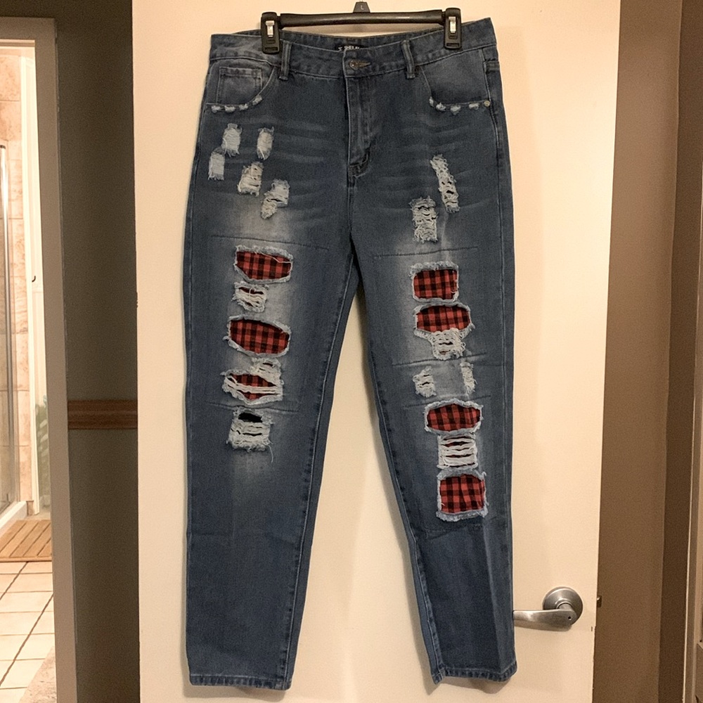 Shein Jeans. Size XXL, 29” Inseam. Distressed Denim with Red/Black Plaid Patches